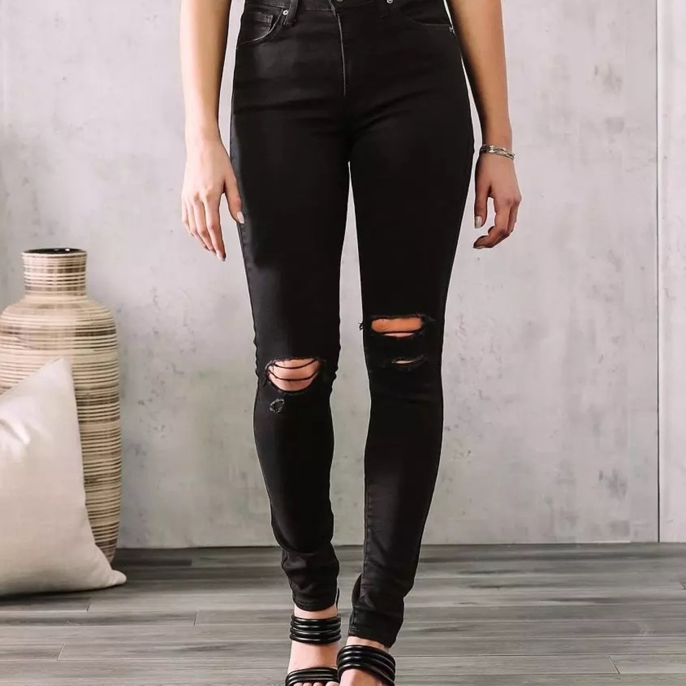 Levi’s 721 High Rise Skinny Stretch Jean